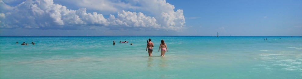 Panorama von Playa del Carmen (ALF photo / stock.adobe.com)  lizenziertes Stockfoto 
Infos zur Lizenz unter 'Bildquellennachweis'